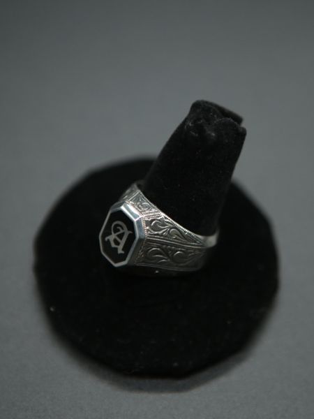Antidote Buyers Club / Engraved College Ring