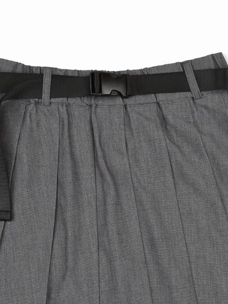 Captains Helm Golf /[WOMEN] DIGNIFIED LOGO ADJUSTABLE SKIRT -Chacoal-