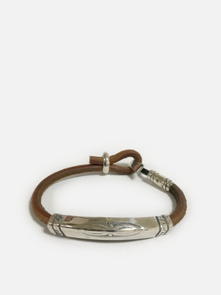 LARRY SMITH ラリースミス 通販 TRIANGLE REPOUSSE LEATHER BRACELET