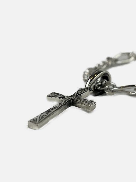 Antidote Buyers Club / Engraved Tiny Cross Pendant